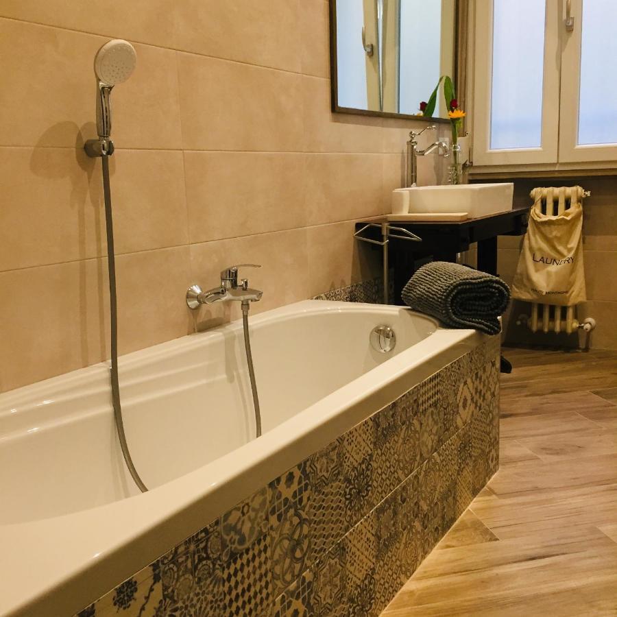 Lu.Lu Suite And Rooms Пьяченца Экстерьер фото