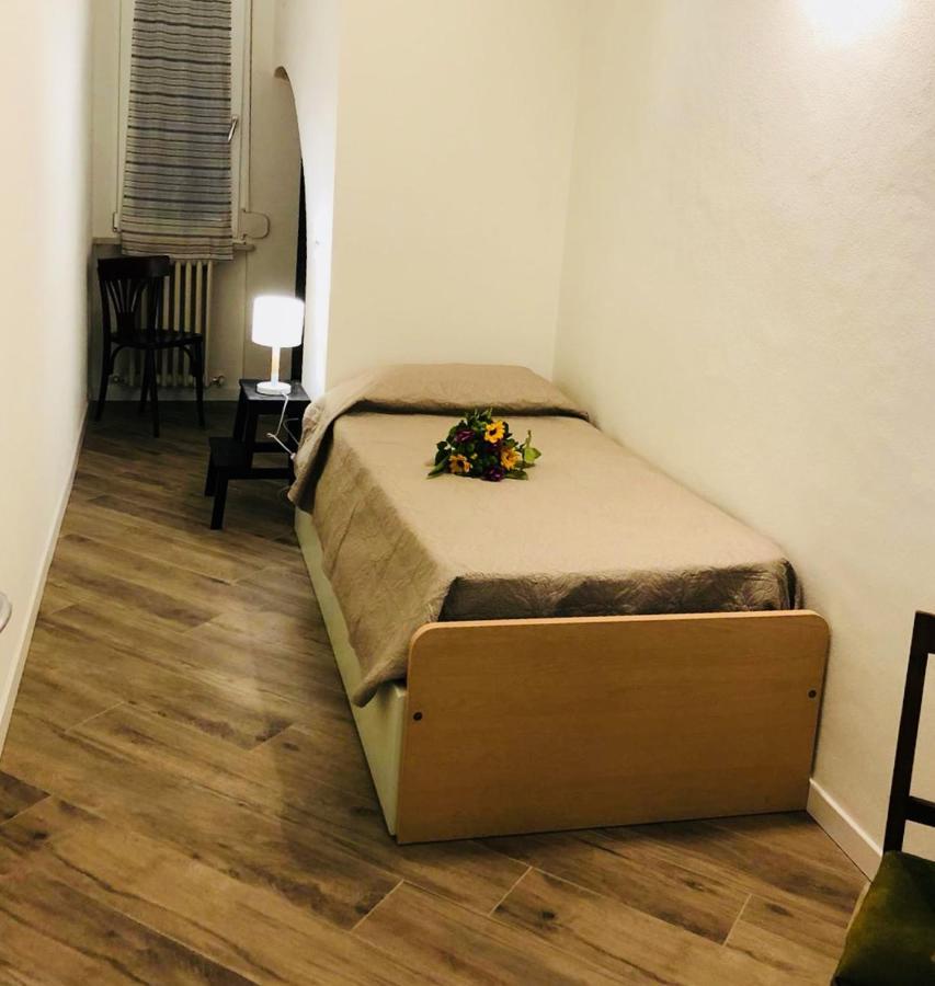 Lu.Lu Suite And Rooms Пьяченца Экстерьер фото